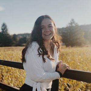 Meet your Posher, Malina